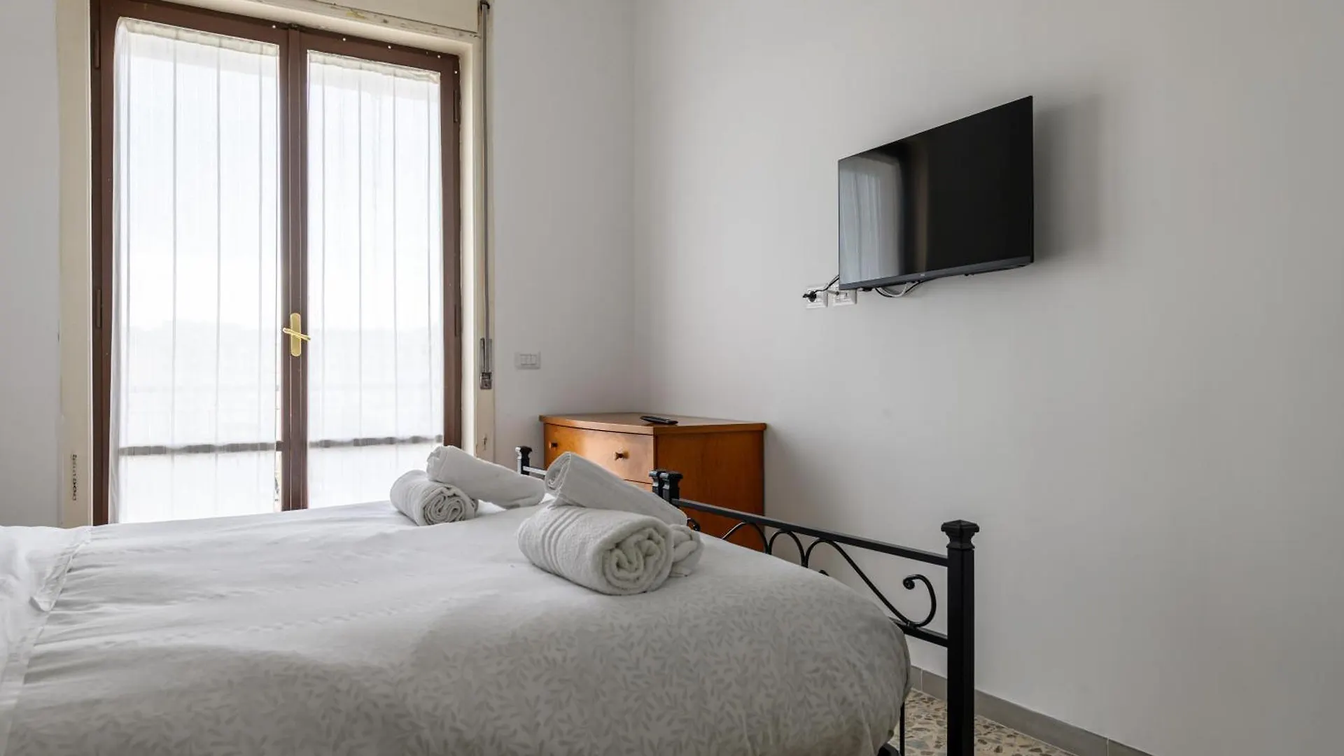 Via Coriolano 8 Apartment Naples Italy