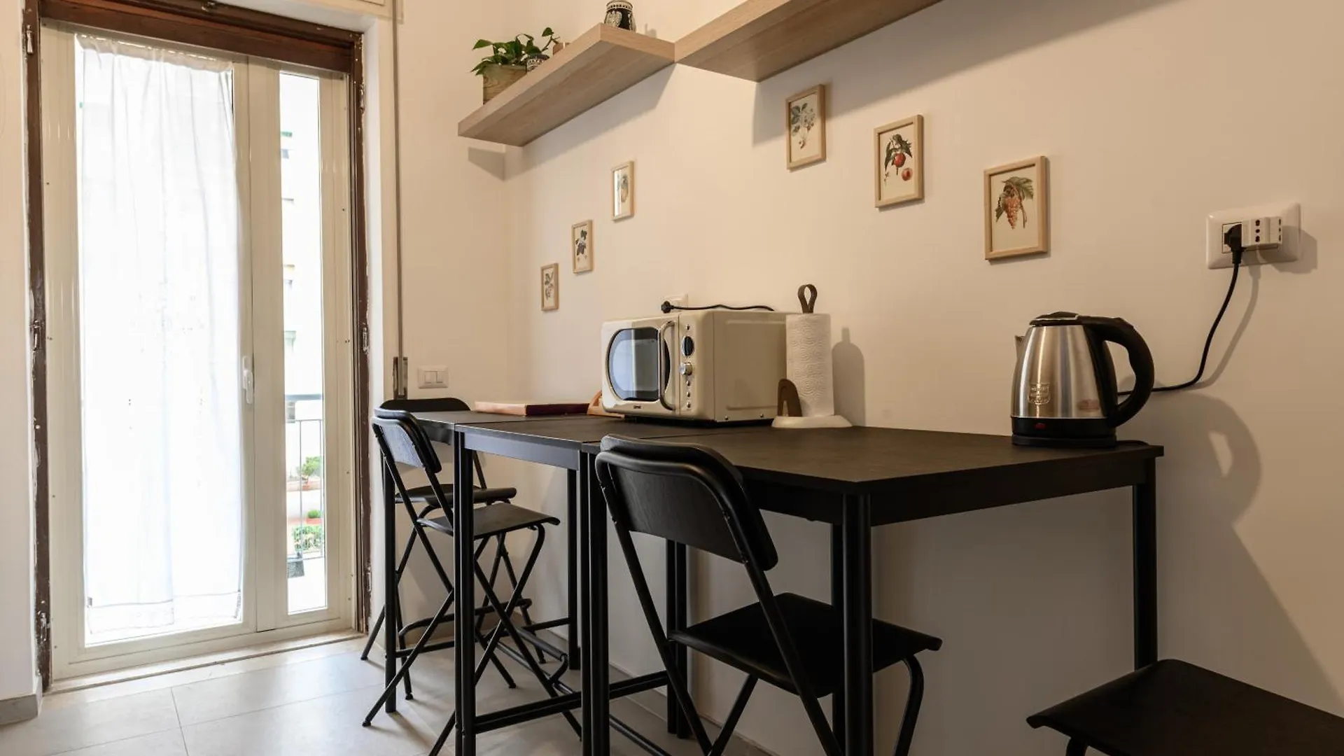Via Coriolano 8 Apartment Naples